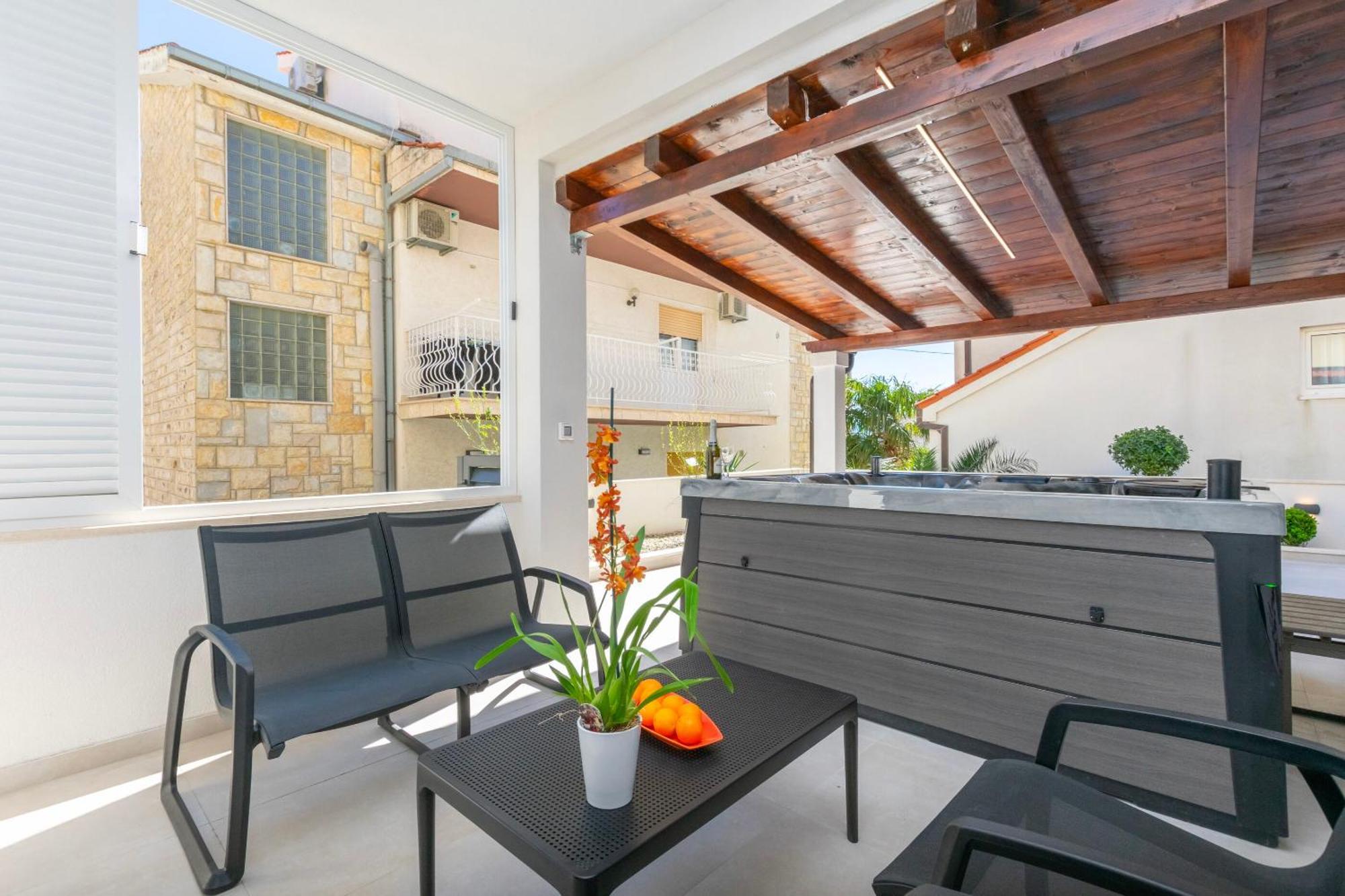 Apartment Dora Duće Eksteriør billede