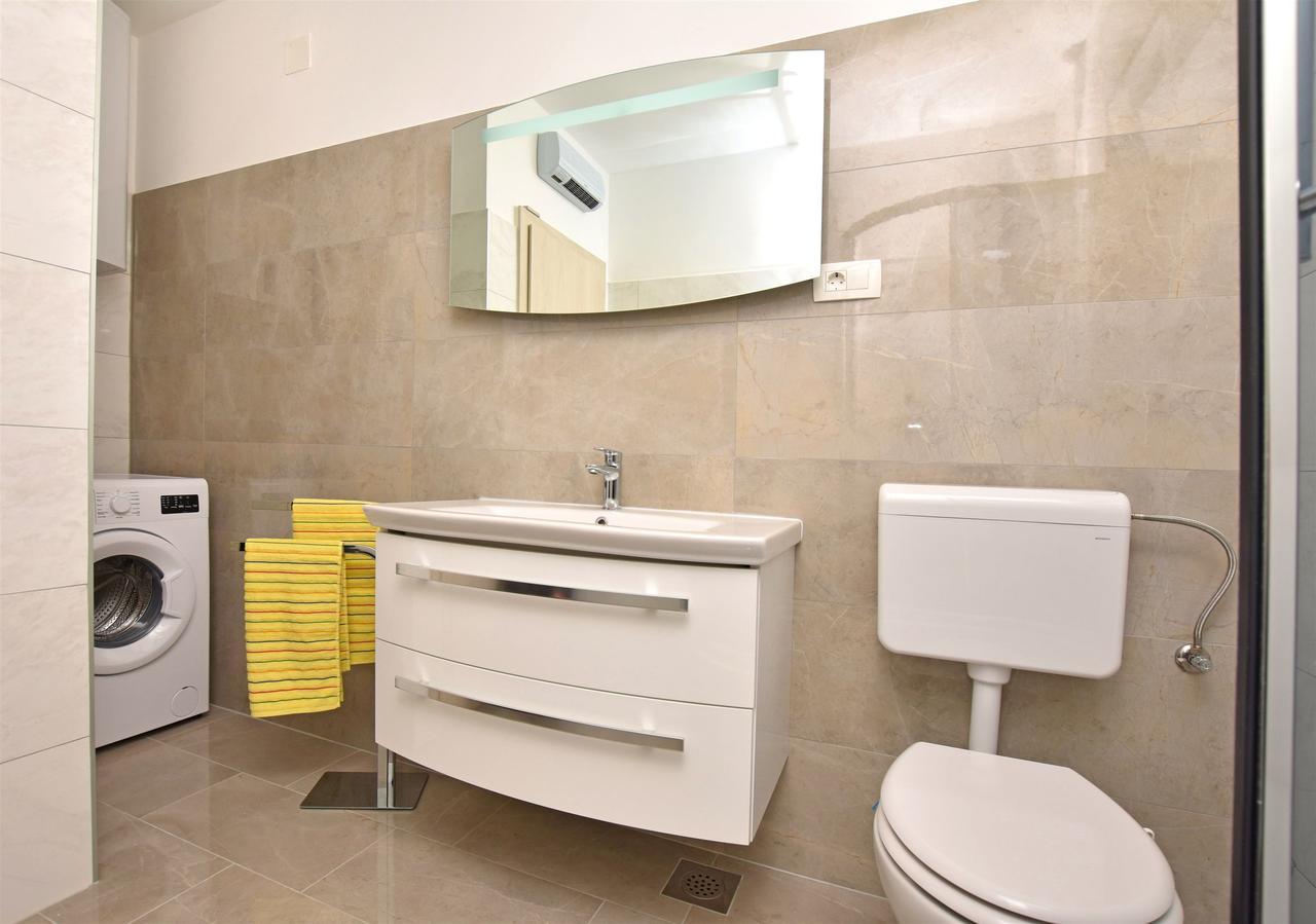 Apartment Dora Duće Eksteriør billede